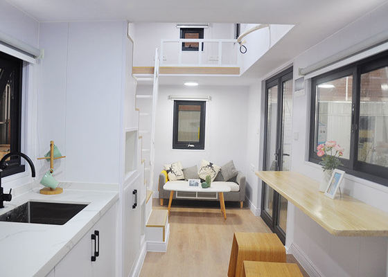 Modernes kleines Haus mit Küche und Badezimmer Luxusvorgefertigtes kleines Haus auf Rädern