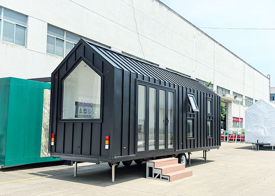 Modulares mobiles Tiny House auf Rädern mit vorgefertigter Stahlkonstruktion 2350*8000mm