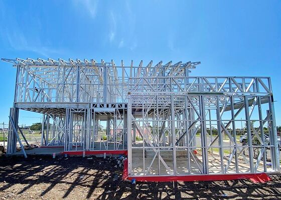 Ausgebaute Modularvilla aus leichten Stahl 2 Stockwerke 8 Wochen Bauzeit