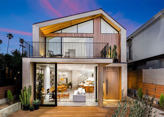 Vorgefertigte EU-Leichtstahlrahmen 2-stöckiges Modularhaus mit großen Fenstern Assisi Villa